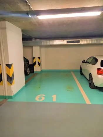 Pronájem garážového stání, Praha - Stodůlky, Laurinova, 15 m2