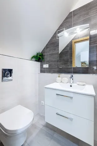 Pronájem bytu 1+kk, Zlín, Vejvanovská, 20 m2