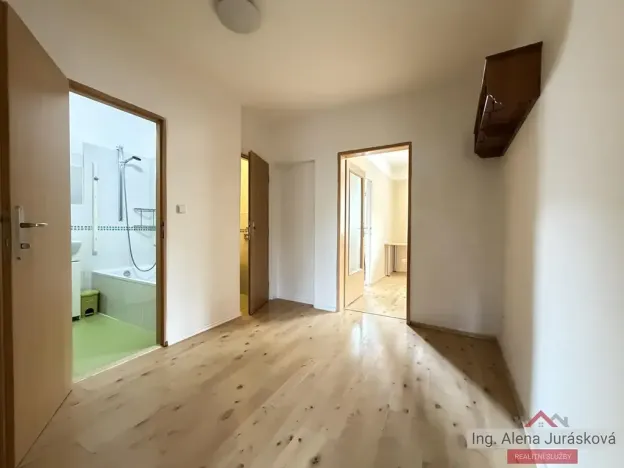 Pronájem bytu 3+1, Praha - Zbraslav, Žitavského, 71 m2