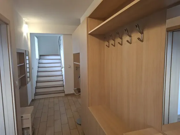 Pronájem rodinného domu, Staré Město, 180 m2