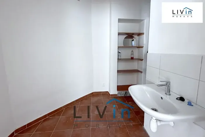 Pronájem obchodního prostoru, Olomouc, Smrčkova, 48 m2