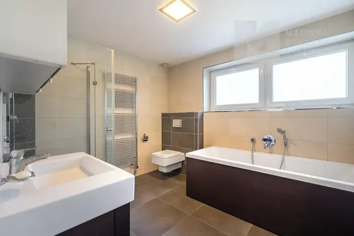 Prodej rodinného domu, Žernovník, 221 m2