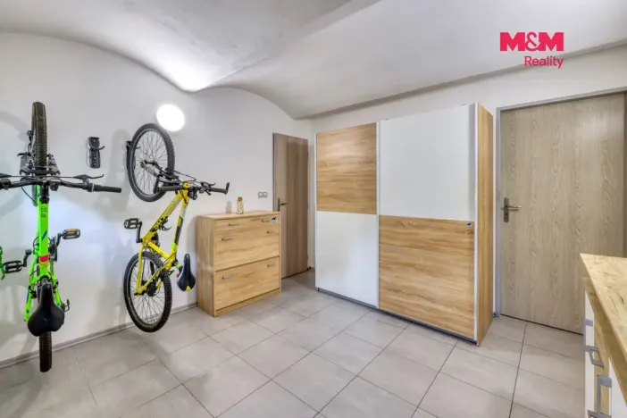 Prodej rodinného domu, Knovíz, 143 m2