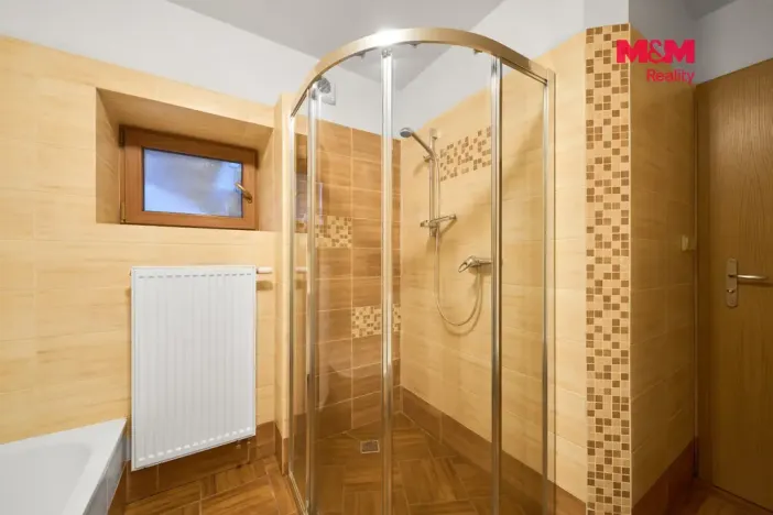 Prodej rodinného domu, Náchod - Lipí, 260 m2