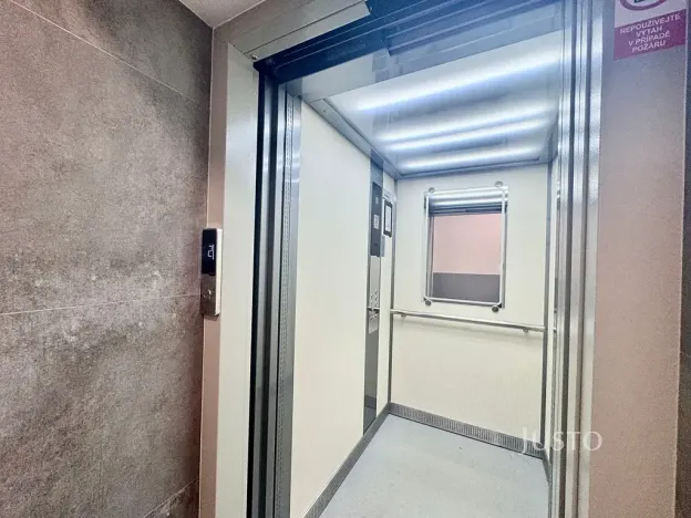 Pronájem bytu 2+kk, Děčín, Plzeňská, 91 m2