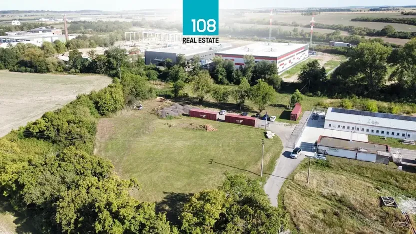 Prodej komerčního pozemku, Mochov, 9670 m2