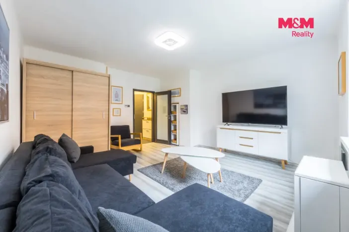Pronájem bytu 2+kk, Karlovy Vary - Drahovice, Kvapilova, 37 m2