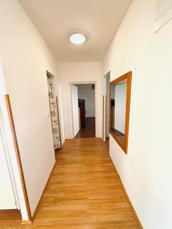 Prodej bytu 3+1, Karlovy Vary, Šmeralova, 87 m2