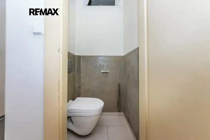 Pronájem bytu 2+1, Praha - Dejvice, Kafkova, 77 m2