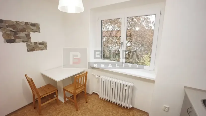 Pronájem bytu 1+1, Neratovice, 30 m2