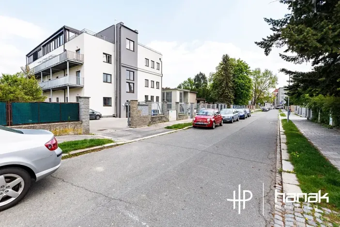 Pronájem bytu 2+kk, Olomouc, Kubíčkova, 55 m2