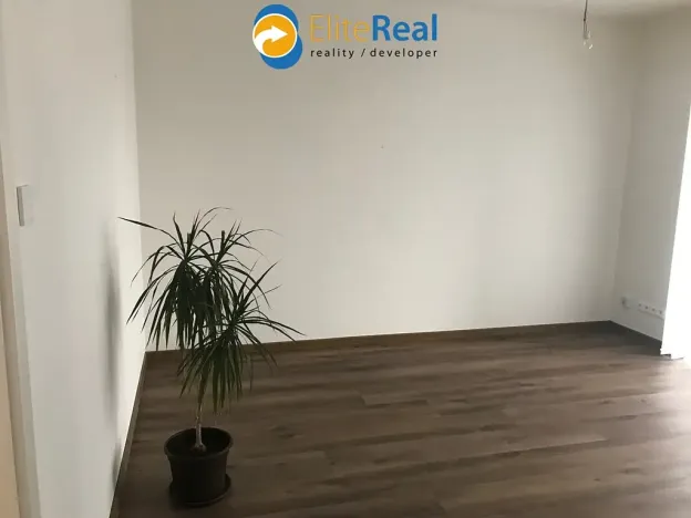 Pronájem bytu 2+kk, Olomouc, Varšavské nám., 40 m2