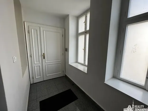 Pronájem kanceláře, Praha - Nové Město, Rumunská, 56 m2