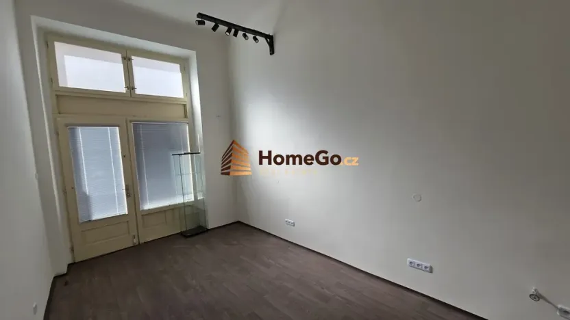 Pronájem obchodního prostoru, Praha - Vršovice, Žitomírská, 26 m2