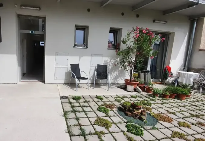 Pronájem bytu 2+kk, Brno, Porhajmova, 34 m2