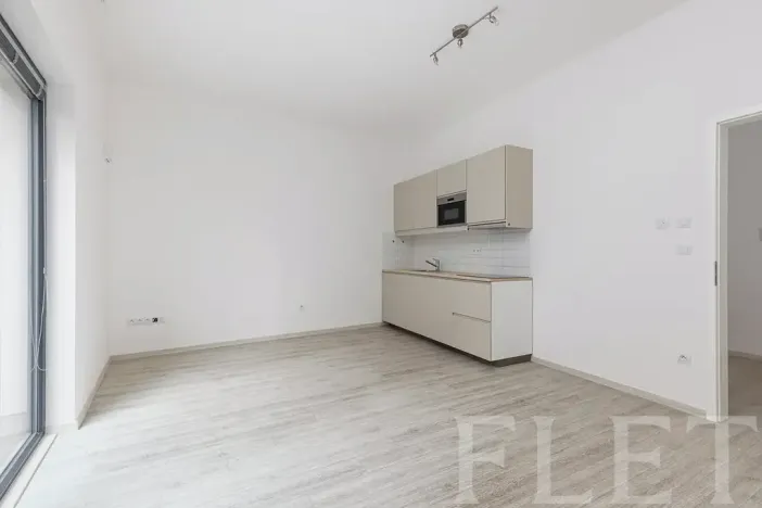 Pronájem bytu 1+kk, Praha - Smíchov, Pod Barvířkou, 32 m2