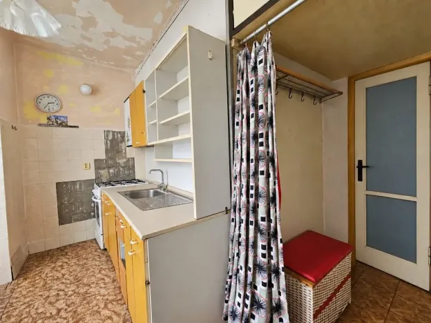 Prodej bytu 3+1, Kralupy nad Vltavou - Lobeček, nám. Mládežníků, 74 m2