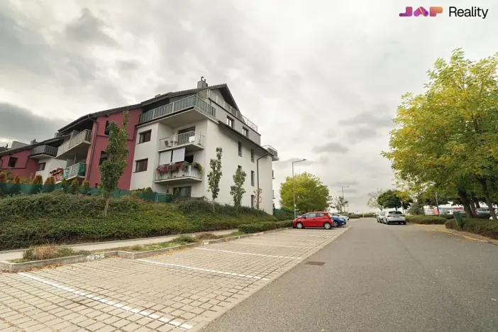 Prodej bytu 2+kk, Moravany, Višňová, 50 m2