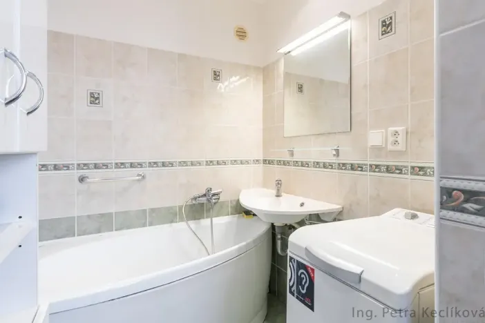 Pronájem bytu 3+1, Brno - Kohoutovice, Axmanova, 73 m2