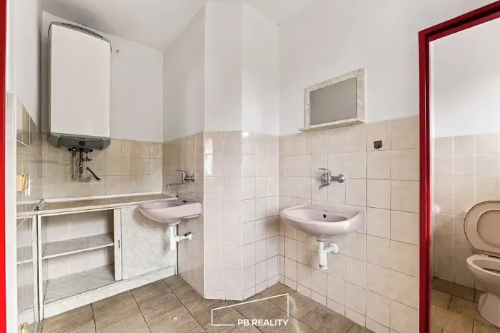 Prodej výrobních prostor, Olomouc, 755 m2