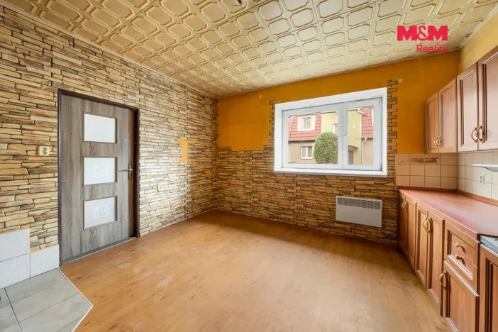 Prodej bytu 1+1, Povrly, Školní, 43 m2