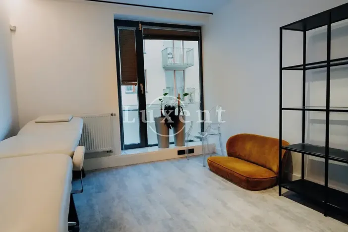 Pronájem obchodního prostoru, Praha - Žižkov, Jeseniova, 105 m2