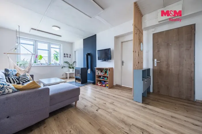 Prodej bytu 4+1, Větrušice, Jižní, 74 m2