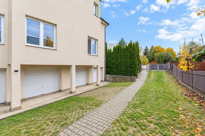Prodej bytu 4+kk, Průhonice, Na Michovkách II, 96 m2