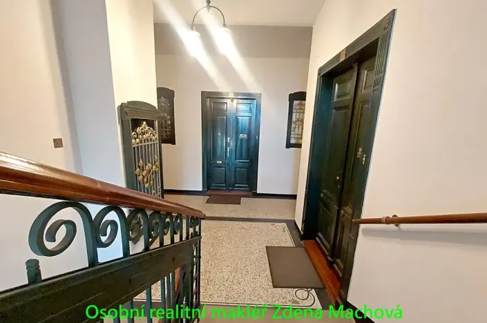 Pronájem bytu 2+kk, Praha - Vinohrady, U Kanálky, 45 m2