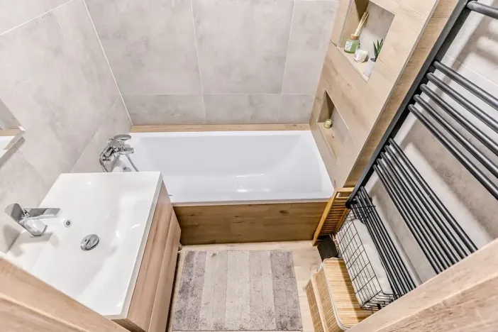 Prodej bytu 2+1, Karlovy Vary, Konečná, 63 m2