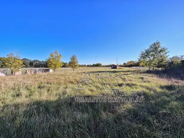 Prodej pozemku pro bydlení, Dívčice, 4272 m2