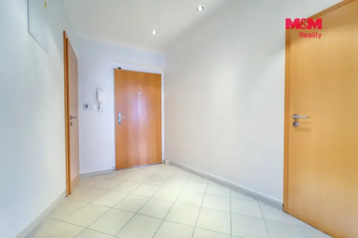 Pronájem bytu 2+kk, Praha, Sazovická, 47 m2