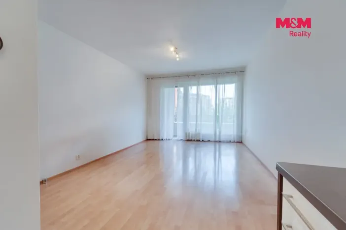 Pronájem bytu 2+kk, Praha, Sazovická, 47 m2