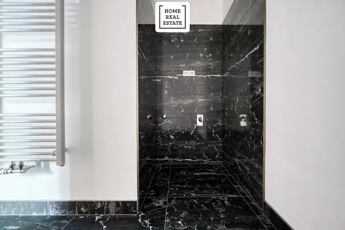Prodej bytu 2+kk, Karlovy Vary, Šumavská, 96 m2