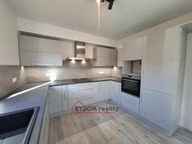 Prodej rodinného domu, Kladruby, Návětrná, 120 m2