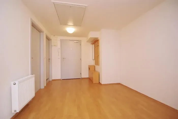 Pronájem kanceláře, Praha - Smíchov, Štefánikova, 82 m2