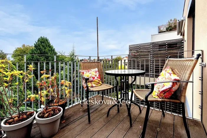 Pronájem bytu 2+kk, Praha - Suchdol, Májová, 45 m2