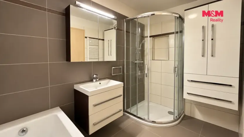 Pronájem bytu 4+kk, Olomouc - Hodolany, Nezvalova, 117 m2