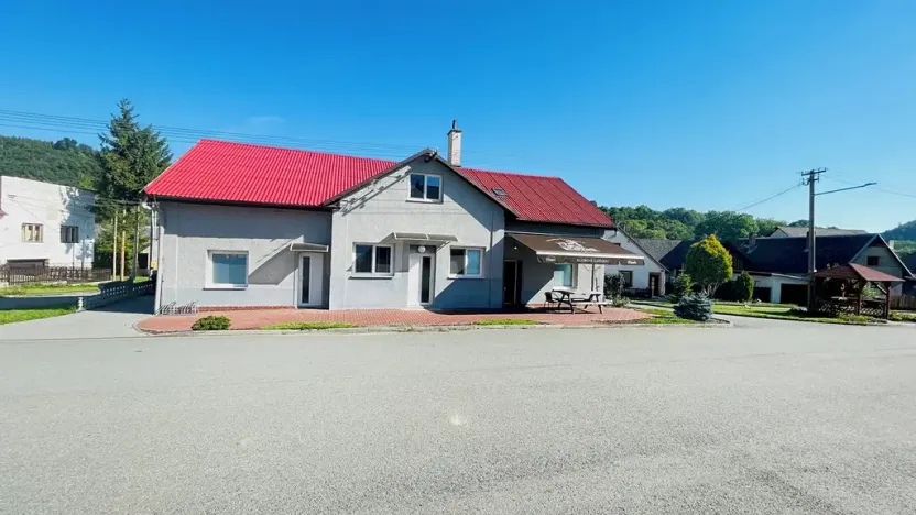 Prodej ubytování, Bouzov, 647 m2