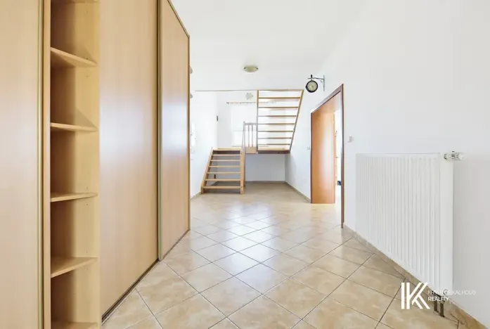 Prodej kanceláře, Hrochův Týnec, 356 m2