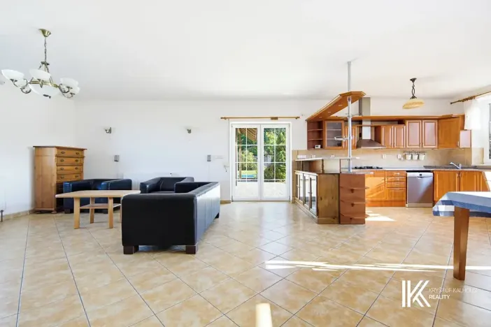 Prodej kanceláře, Hrochův Týnec, 356 m2