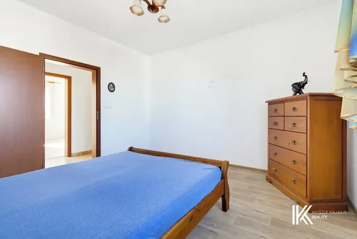 Prodej kanceláře, Hrochův Týnec, 356 m2