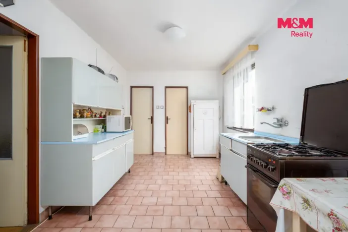 Prodej rodinného domu, Výrov - Hadačka, 662 m2