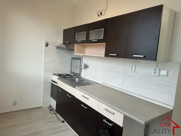 Pronájem bytu 1+1, Uherské Hradiště, Na Rybníku, 35 m2