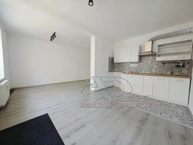 Prodej bytu 1+kk, České Budějovice, E. Beneše, 34 m2