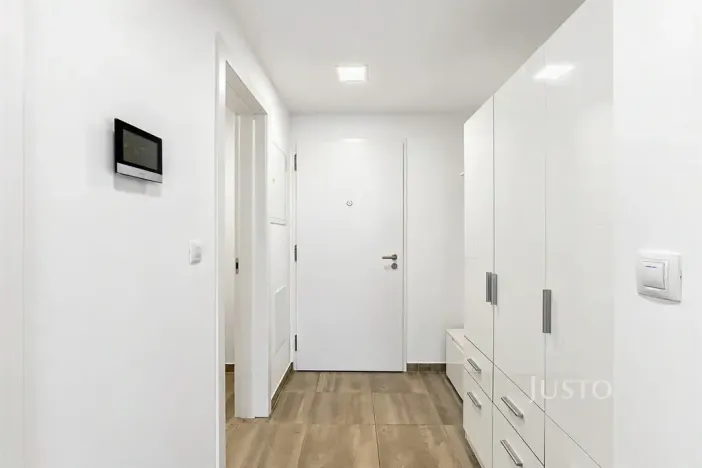 Pronájem bytu 2+kk, Praha - Krč, V jehličí, 53 m2
