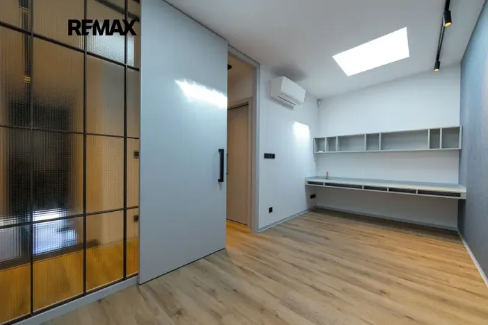 Prodej vícegeneračního domu, Praha - Vysočany, Moravcových, 228 m2