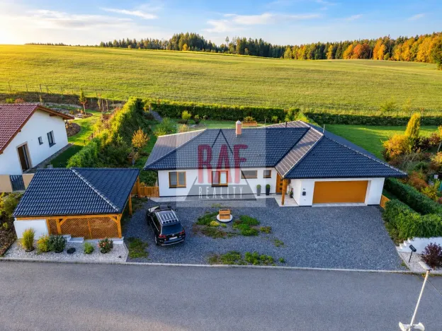 Prodej rodinného domu, Sazomín, 225 m2