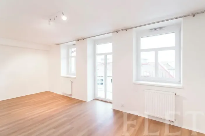 Pronájem bytu 1+kk, Praha - Libeň, Kotlaska, 25 m2