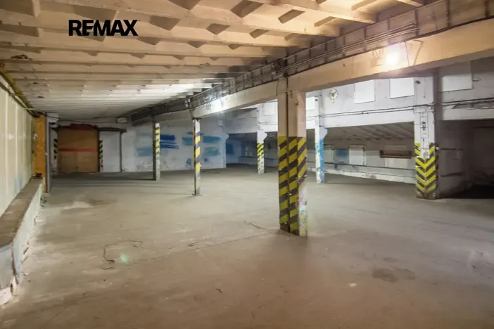 Pronájem skladu, Hovorany, 262 m2
